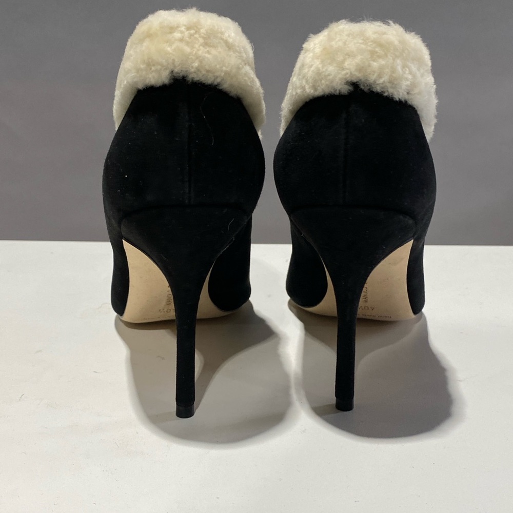 Manolo Blahnik Escaria 90 Suede Boot - Picture 4 of 4